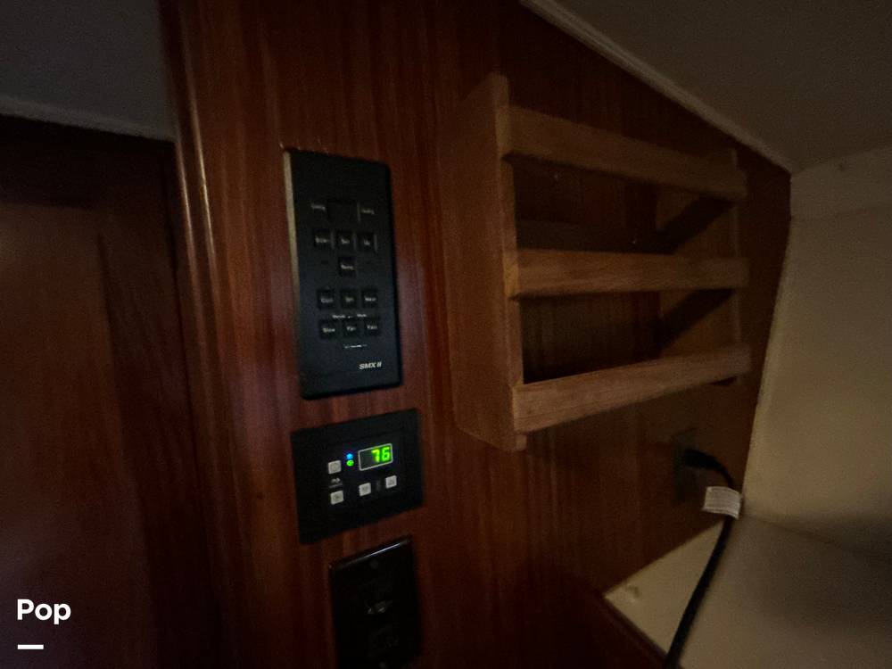 Slide: The Image of Hatteras Convertible 42 1990 - 15685960