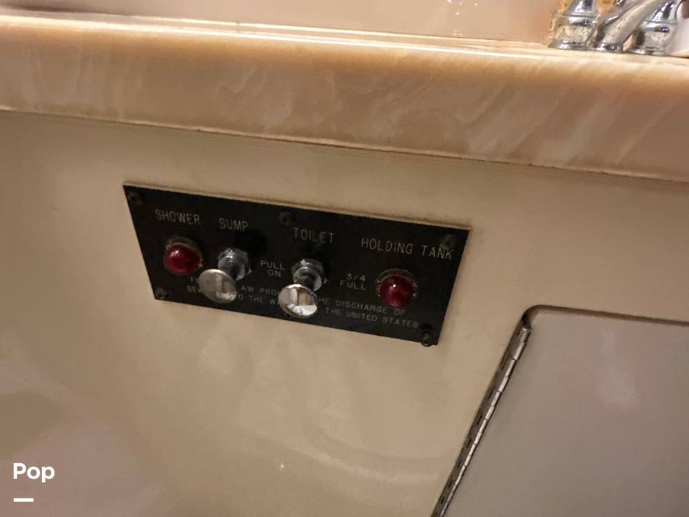 Slide: The Image of Hatteras Convertible 42 1990 - 15685974