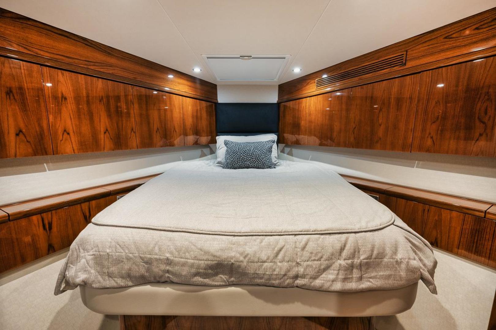 Slide: The Image of Hatteras Convertible GT59 2020 - 3665940