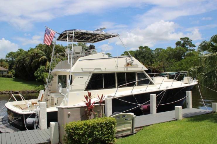 Slide: The Image of Hatteras Convertible Sportfish 1981 - 0
