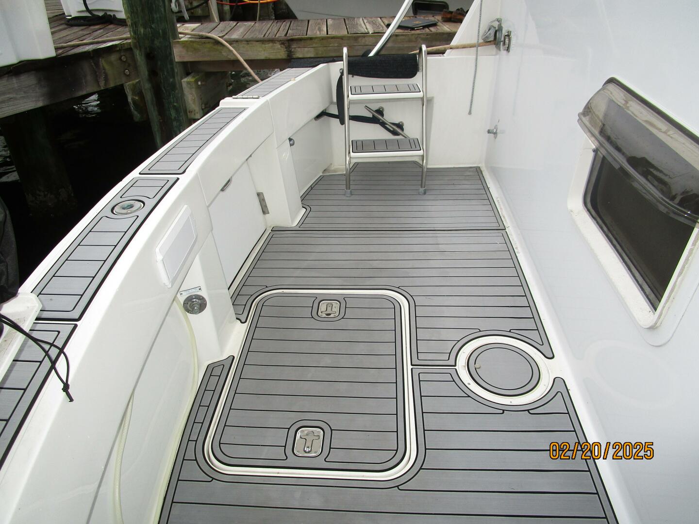 Slide: The Image of 48' Hatteras cockpit port - 5059472