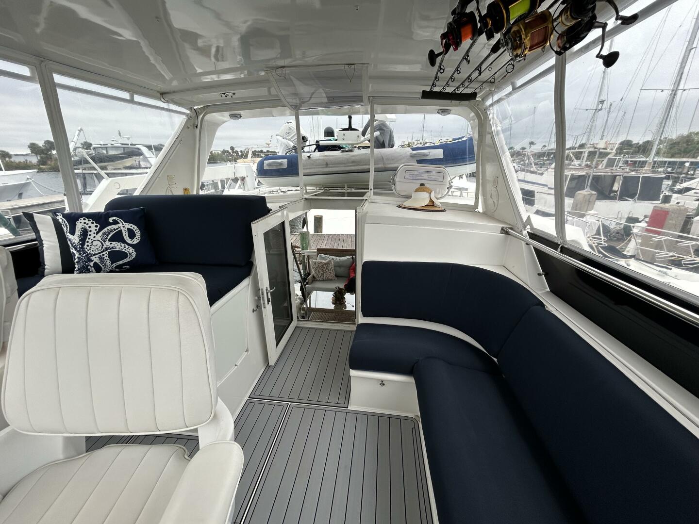 Slide: The Image of 48' Hatteras flybridge aft - 5059505