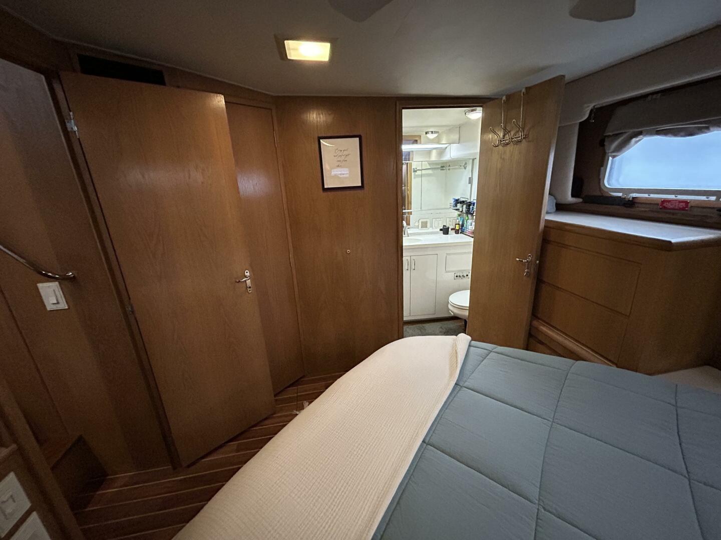 Slide: The Image of 48' Hatteras master stateroom starboard - 5059792