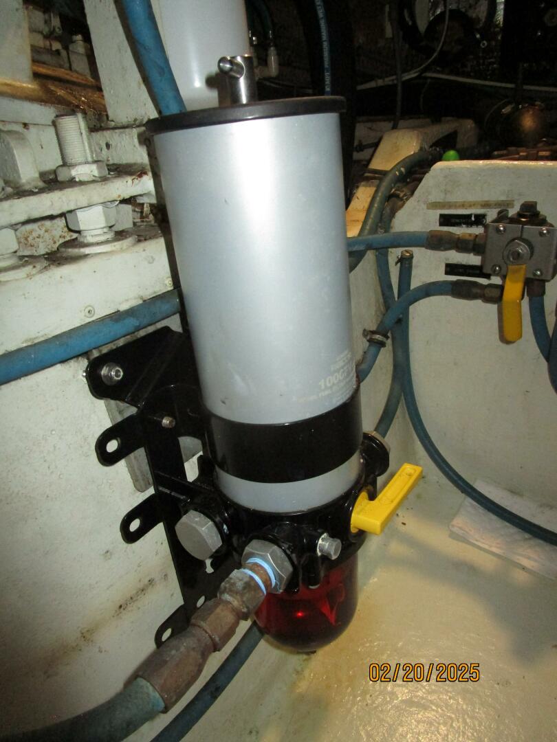 Slide: The Image of 48' Hatteras starboard Racor fuel filter - 5059813