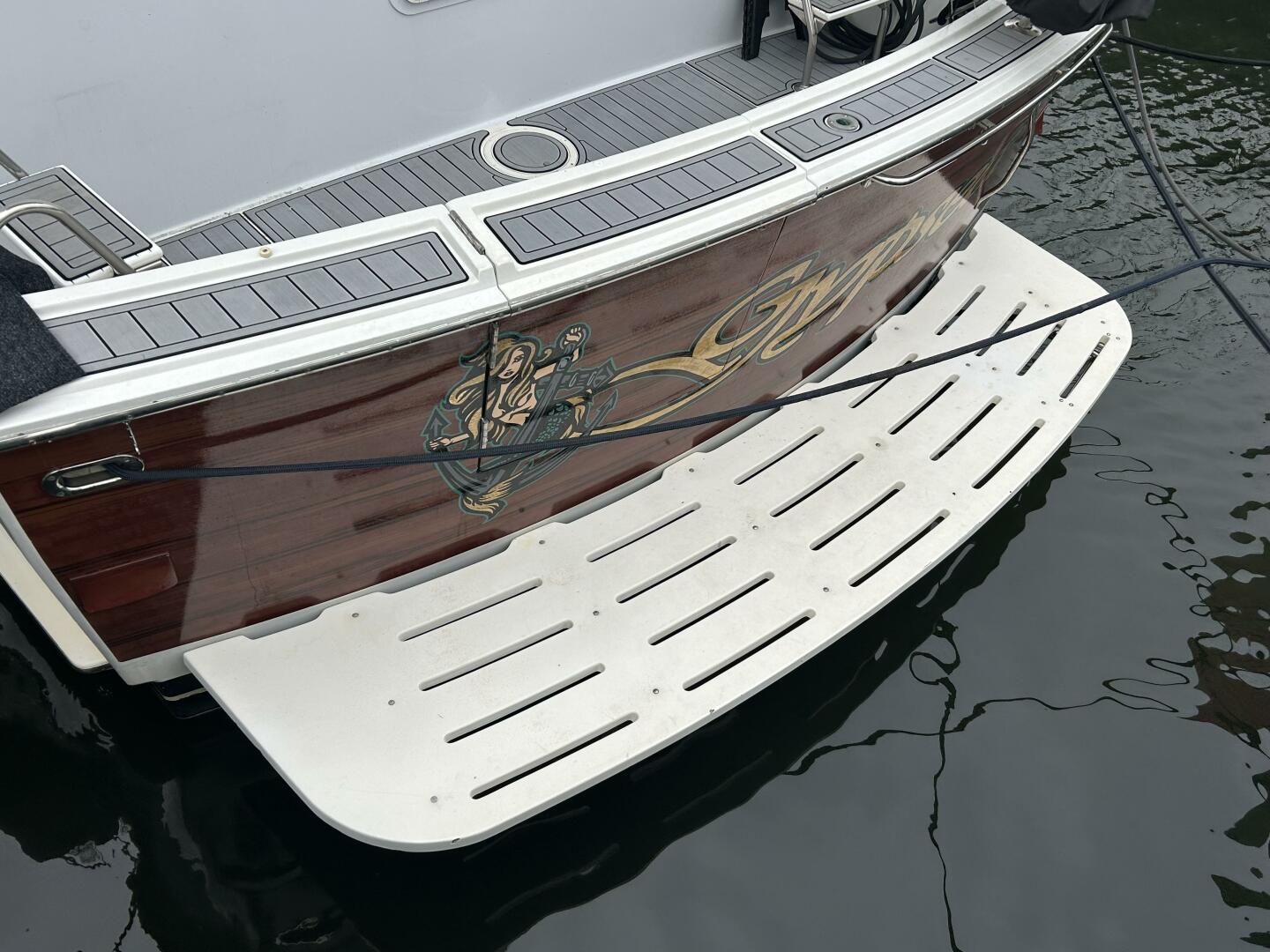 Slide: The Image of 48' Hatteras swimplatform - 5059822