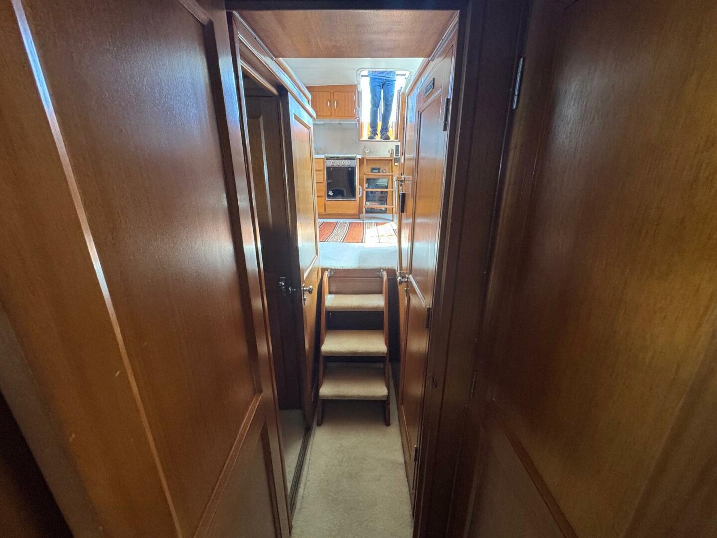 Slide: The Image of Hatteras Double Cabin 1968 - 5219734