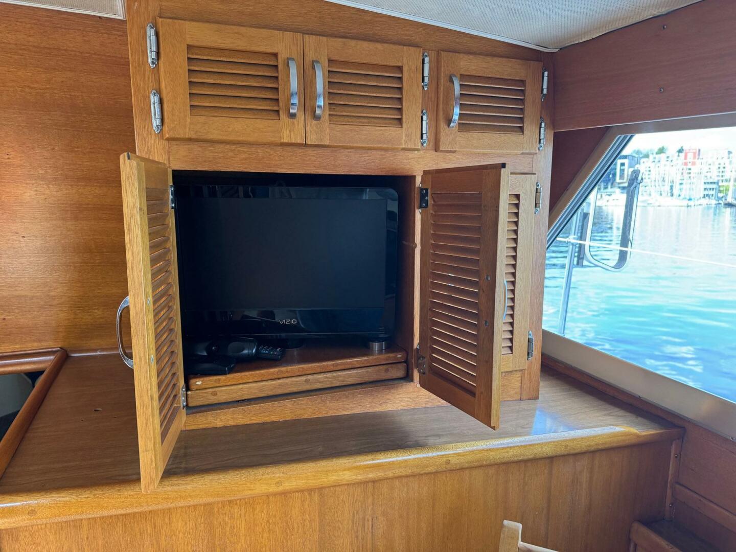Slide: The Image of Hatteras Double Cabin 1968 - 5219730