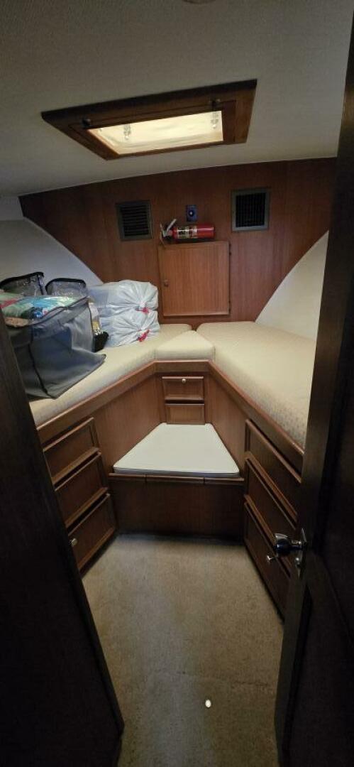 Slide: The Image of Hatteras Double Cabin 1978 - 5165077