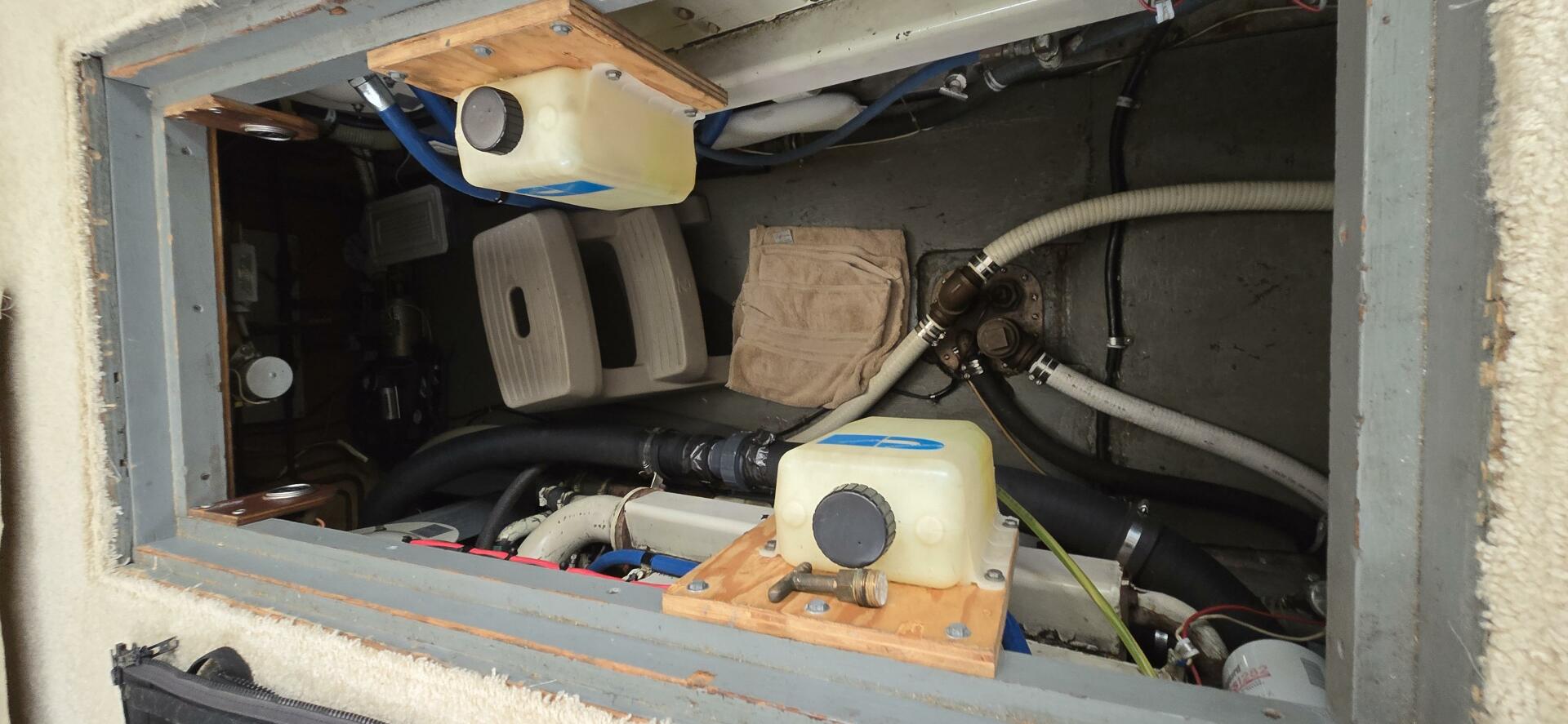 Slide: The Image of Hatteras Double Cabin 1978 - 5165103