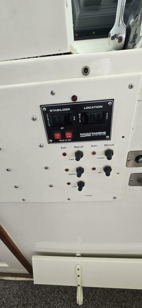 Slide: The Image of Hatteras Double Cabin 1978 - 5165110