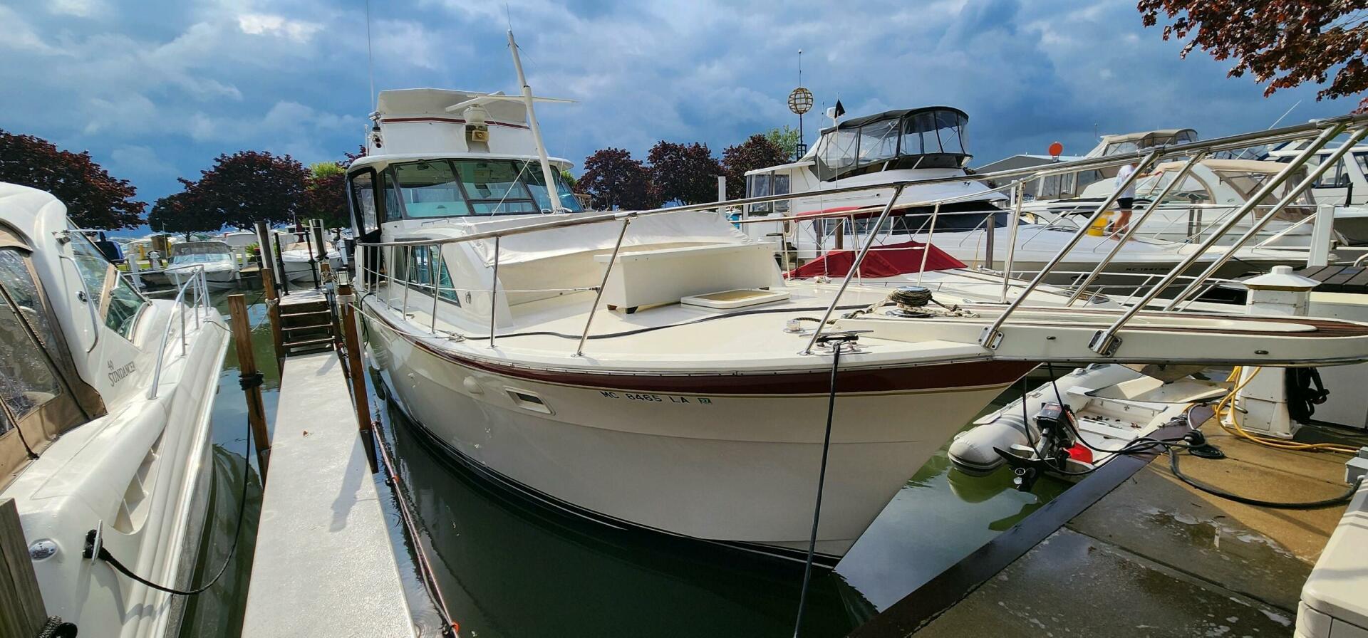 Slide: The Image of Hatteras Double Cabin 1978 - 5165124