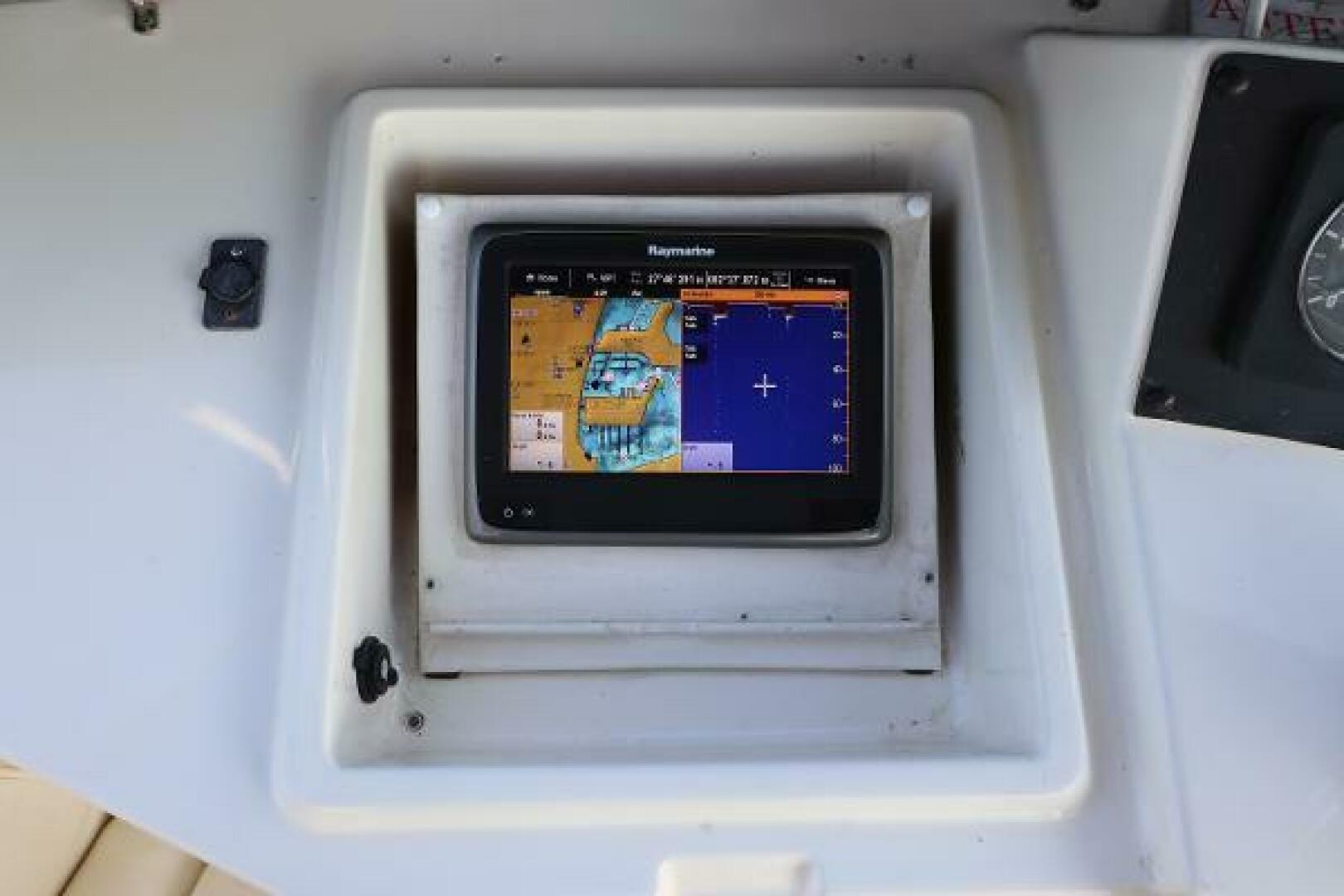 Slide: The Image of Hatteras Double Cabin 1990 - 5008162