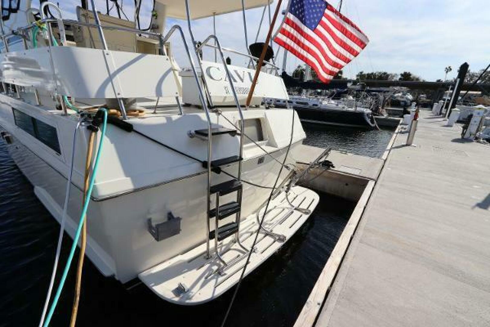 Slide: The Image of Hatteras Double Cabin 1990 - 5008144