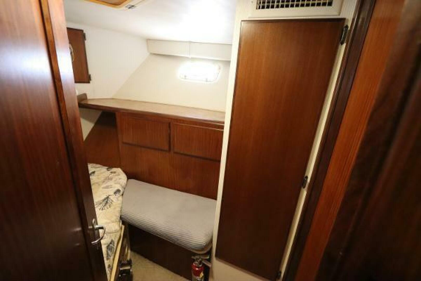 Slide: The Image of Hatteras Double Cabin 1990 - 5008184