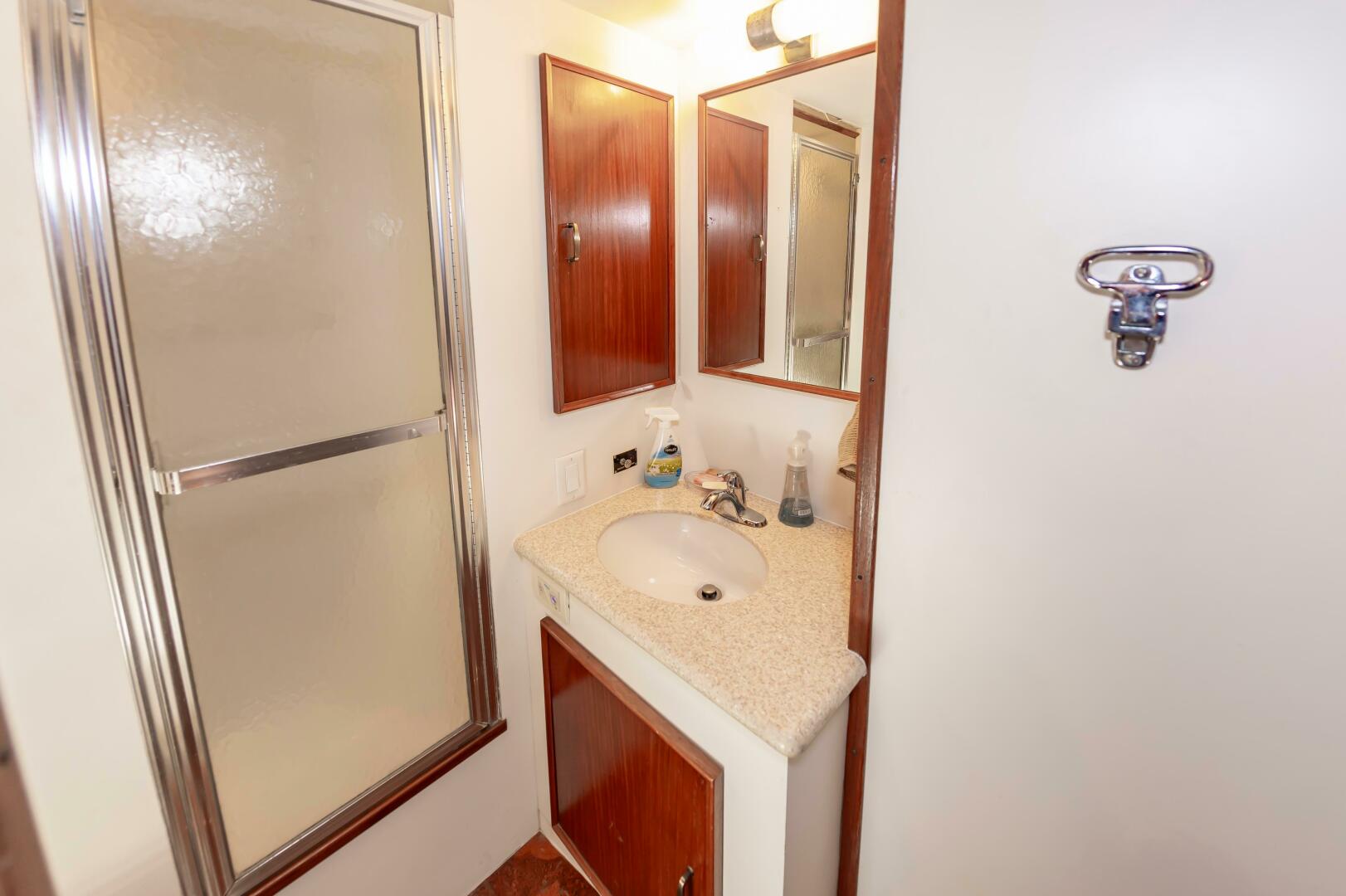 Slide: The Image of 1980 Hatteras Extended Deck Power 9832157 981829239 0 090620250700 76 - 5375779
