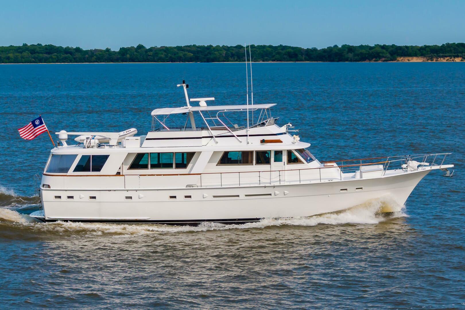 Slide: The Image of 1980 Hatteras Extended Deck Power 9832157 981829149 0 090620250651 1 - 5375847