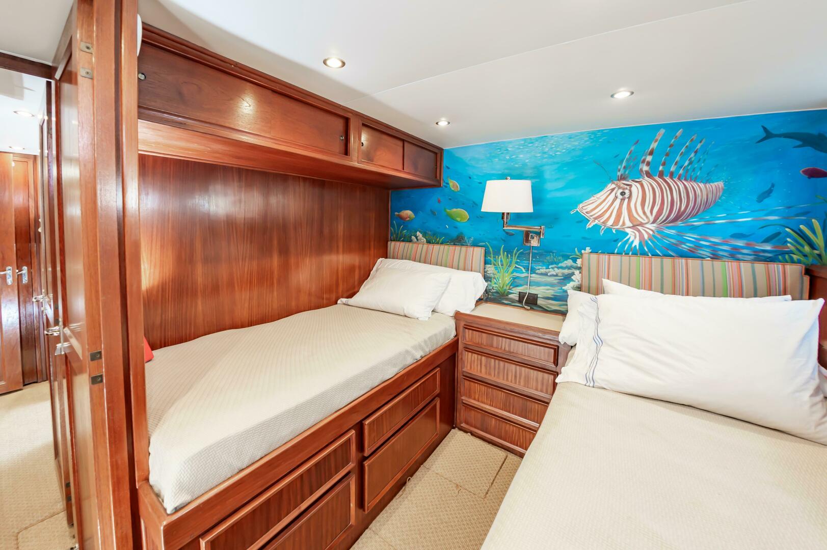 Slide: The Image of 1980 Hatteras Extended Deck Power 9832157 981829217 0 090620250658 54 - 5375800