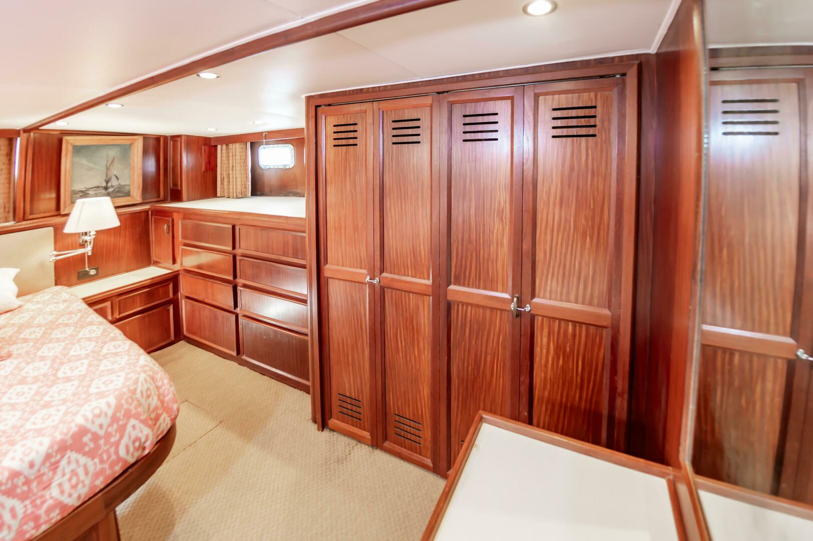 Slide: The Image of 1980 Hatteras Extended Deck Power 9832157 981829210 0 090620250657 47 - 5375805