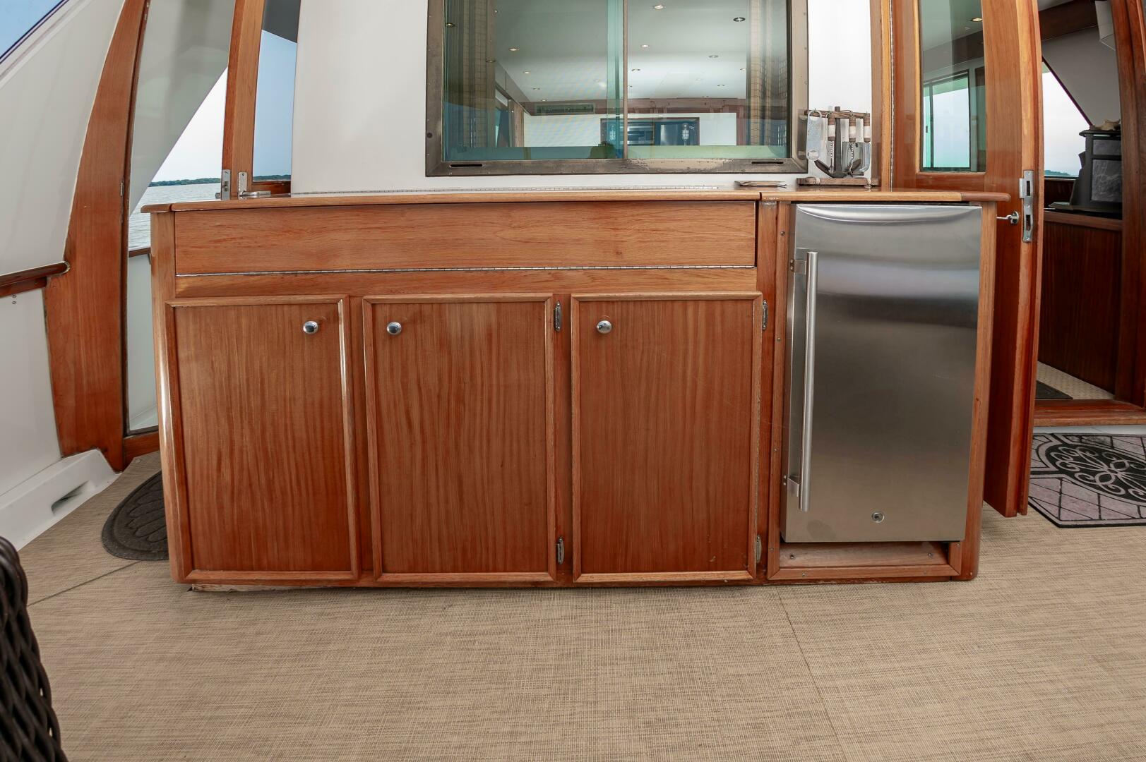 Slide: The Image of 1980 Hatteras Extended Deck Power 9832157 981829182 0 090620250655 30 - 5375819