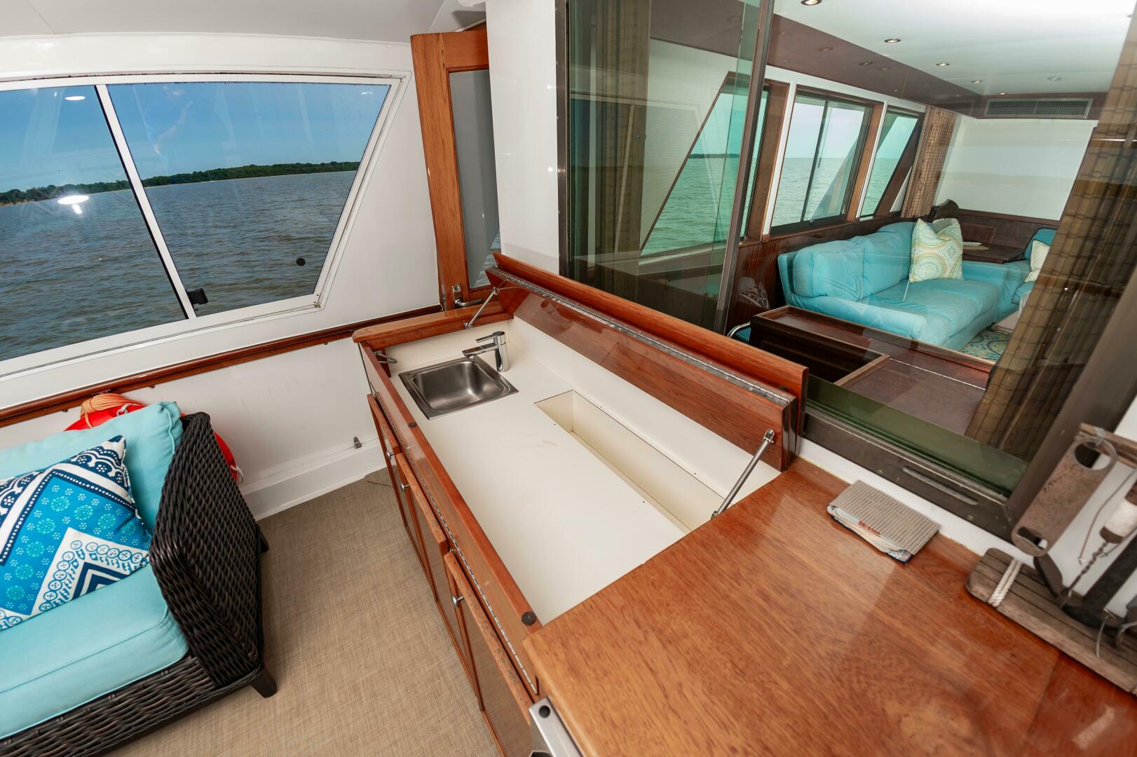 Slide: The Image of 1980 Hatteras Extended Deck Power 9832157 981829175 0 090620250654 26 - 5375822