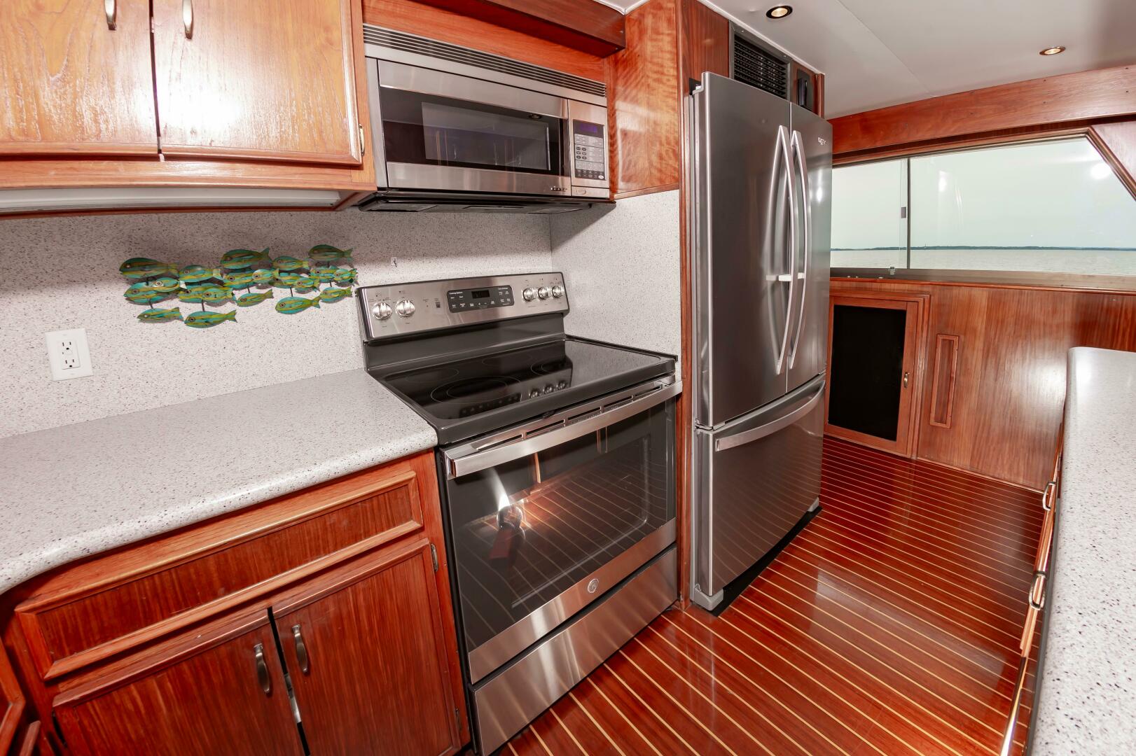 Slide: The Image of 1980 Hatteras Extended Deck Power 9832157 981829164 0 090620250653 16 - 5375832