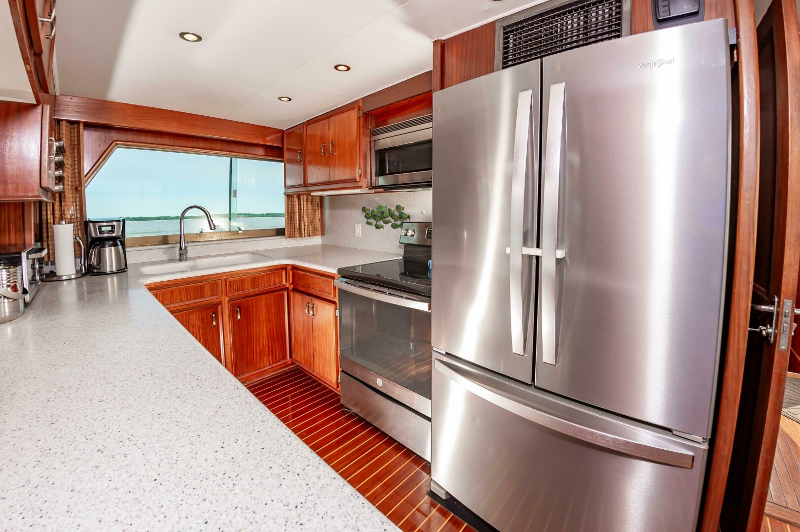 Slide: The Image of 1980 Hatteras Extended Deck Power 9832157 981829162 0 090620250653 14 - 5375834