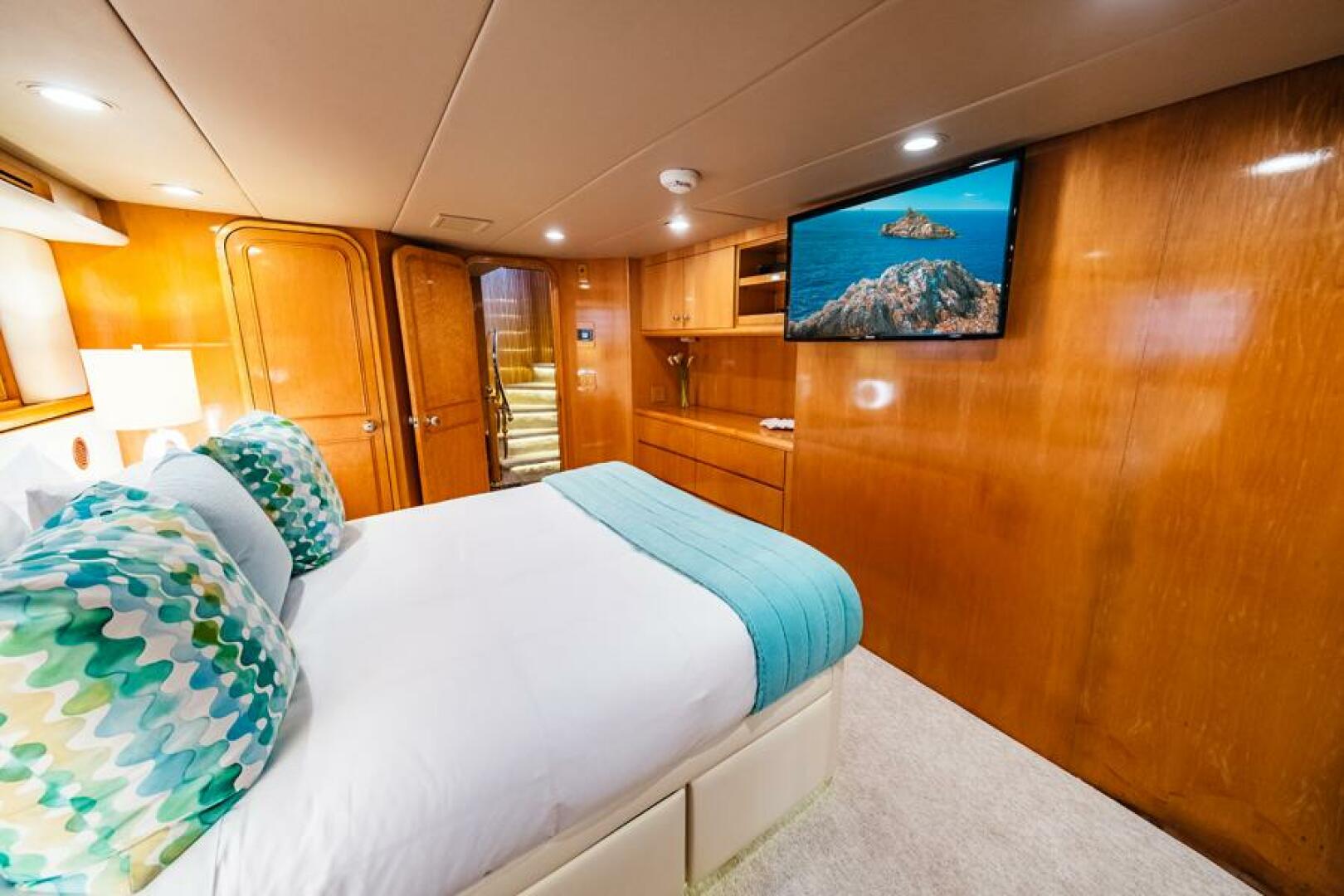 Slide: The Image of Port Aft Queen - 4879809