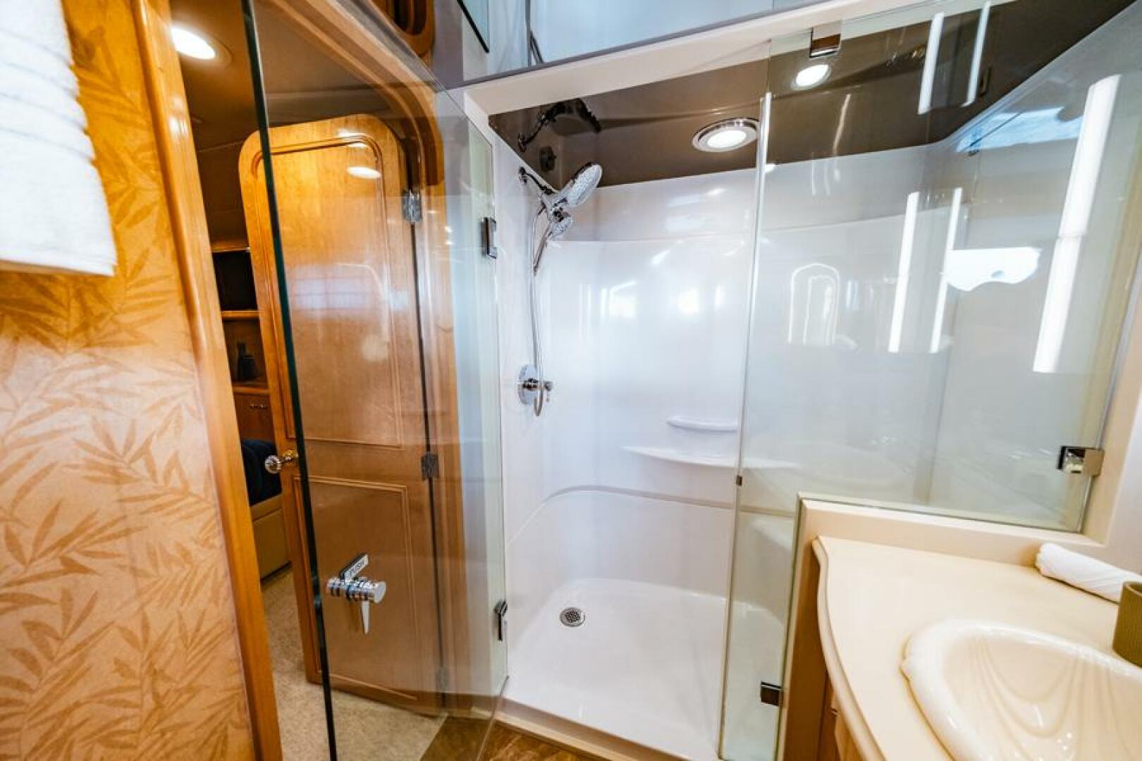 Slide: The Image of Stbd Fwd Queen Shower - 4879822