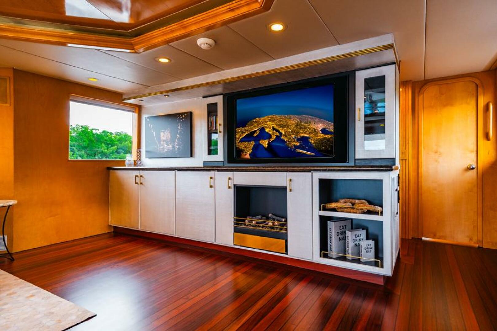 Slide: The Image of Skylounge Fwd - 4879830