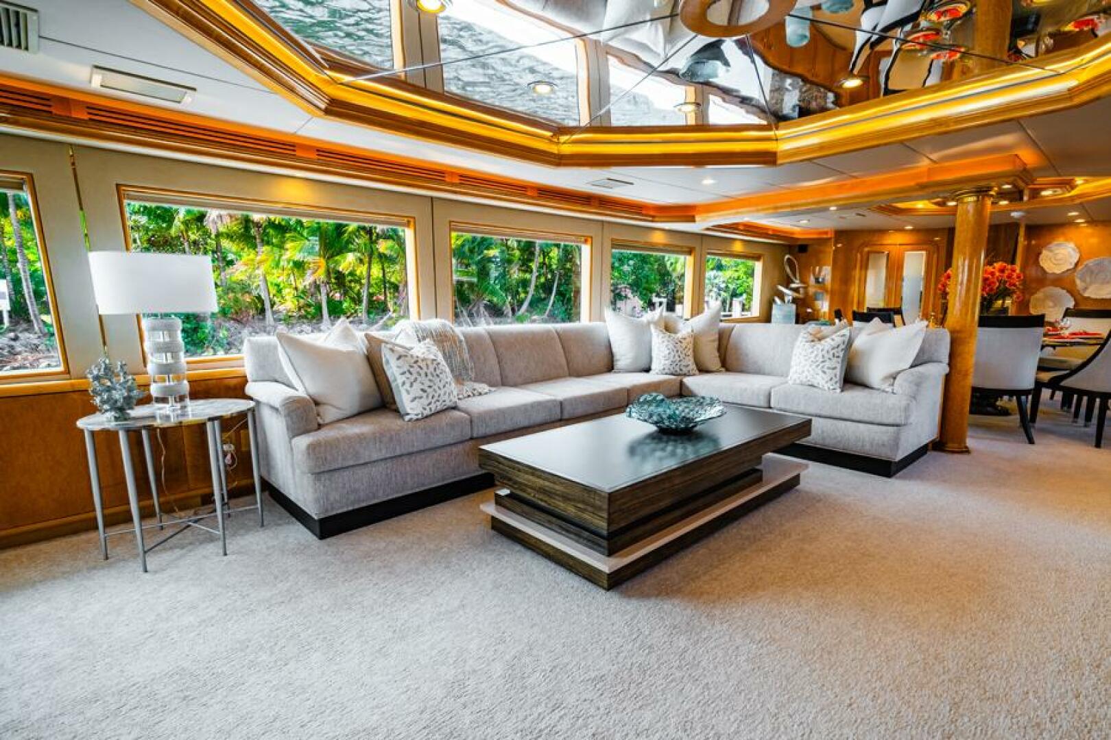 Slide: The Image of Salon to Port   - 4879784