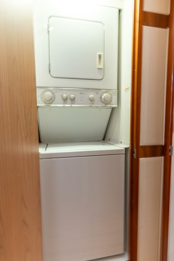 Slide: The Image of Washer/Dryer - 4182643