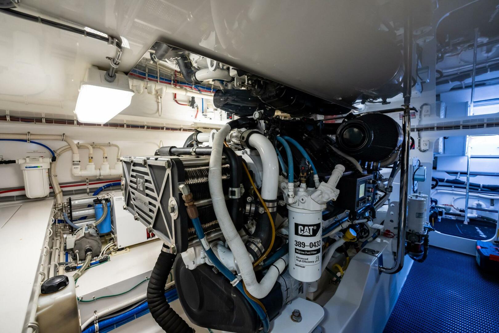 Slide: The Image of Hatteras GT63 2018 - 5021252