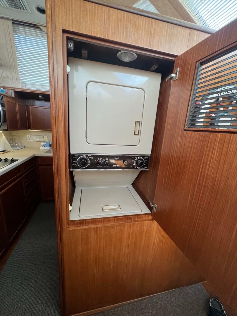 Slide: The Image of Hatteras Motor Yacht 1990 - 4131187