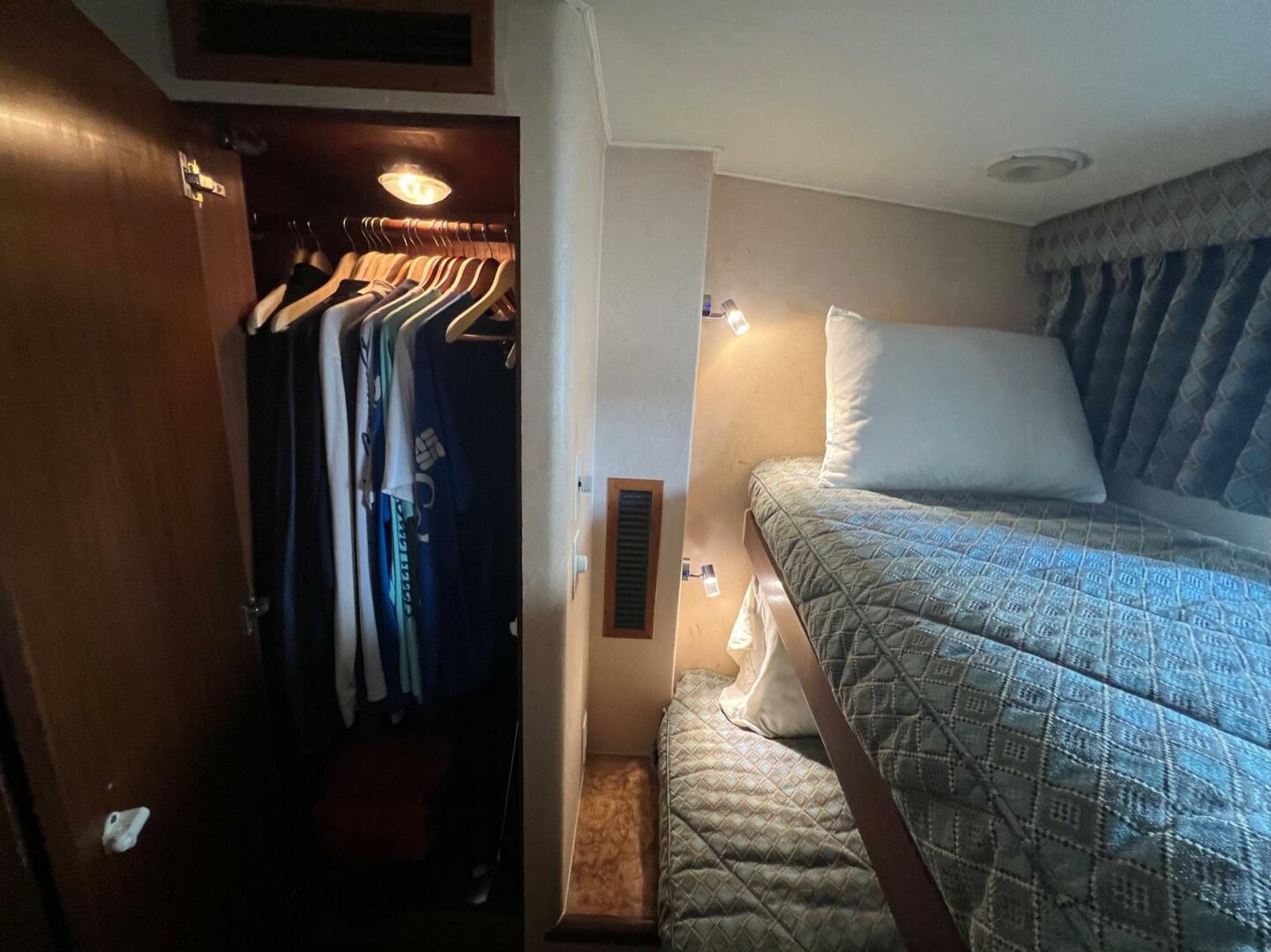 Slide: The Image of Hatteras Motor Yacht 1990 - 4131192