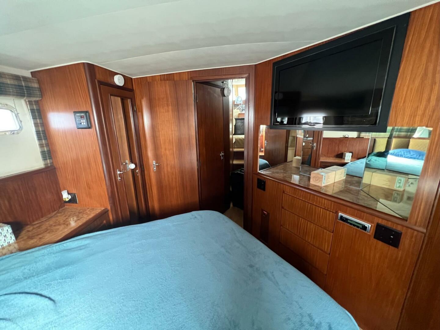Slide: The Image of Hatteras Motor Yacht 1990 - 4131195