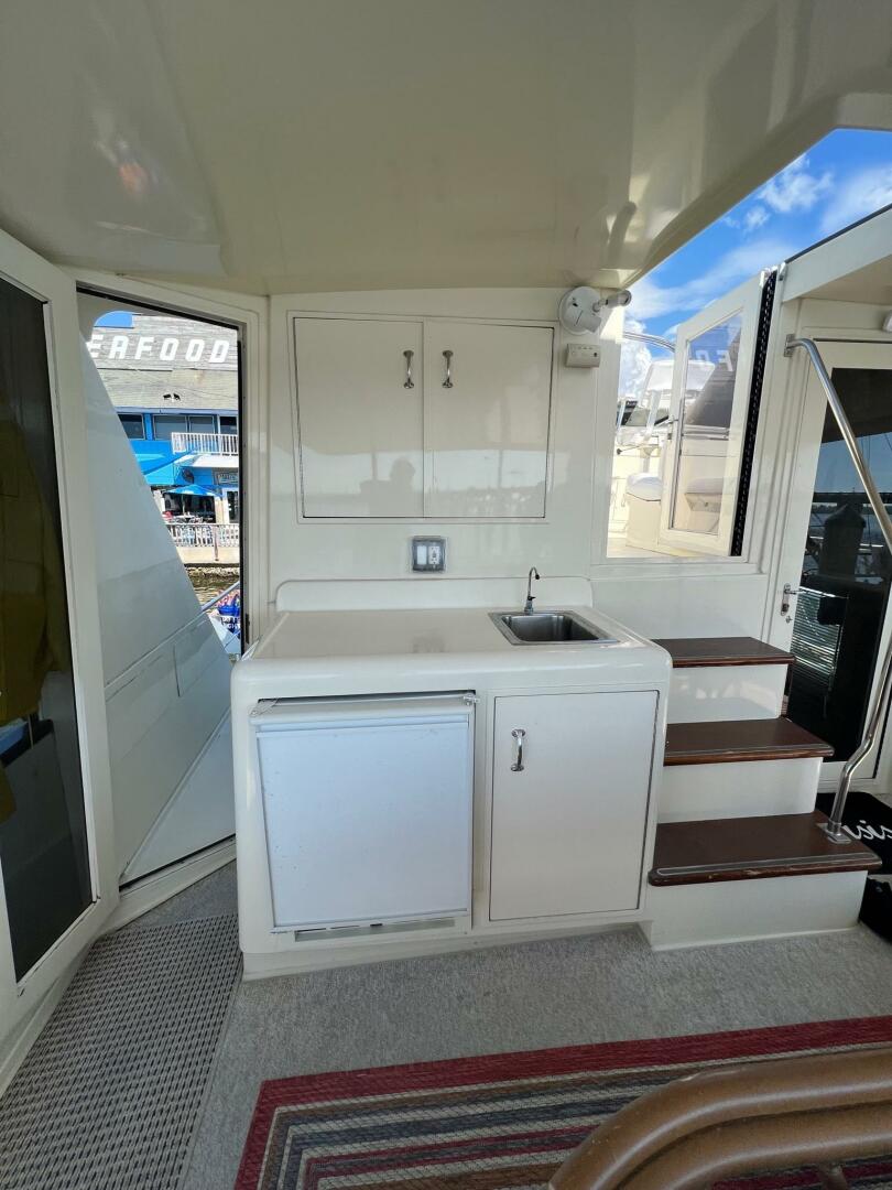 Slide: The Image of Hatteras Motor Yacht 1990 - 4131183