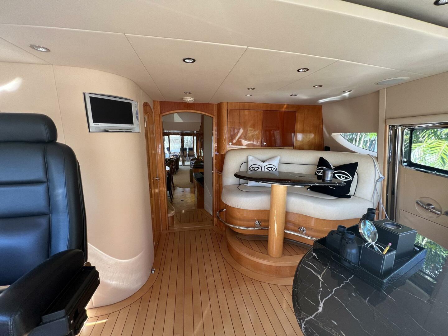 Slide: The Image of Hatteras Motor Yacht 2004 - 3964998