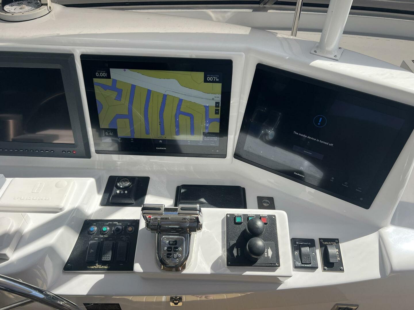 Slide: The Image of Hatteras Motor Yacht 2004 - 3965028