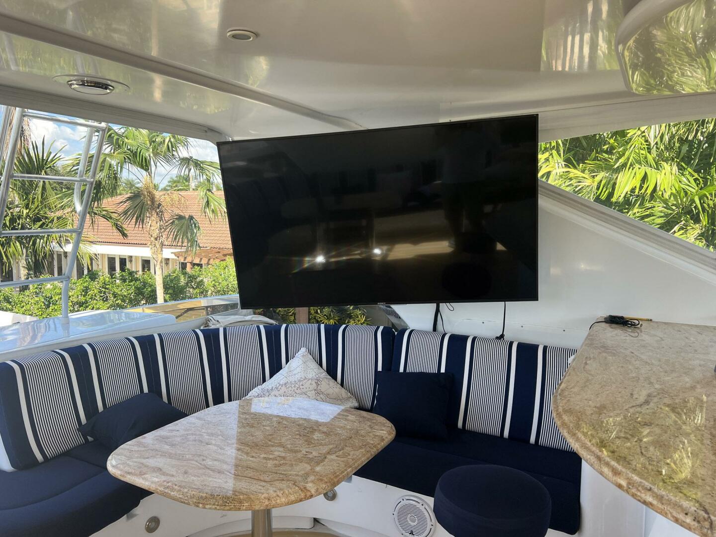 Slide: The Image of Hatteras Motor Yacht 2004 - 3965033
