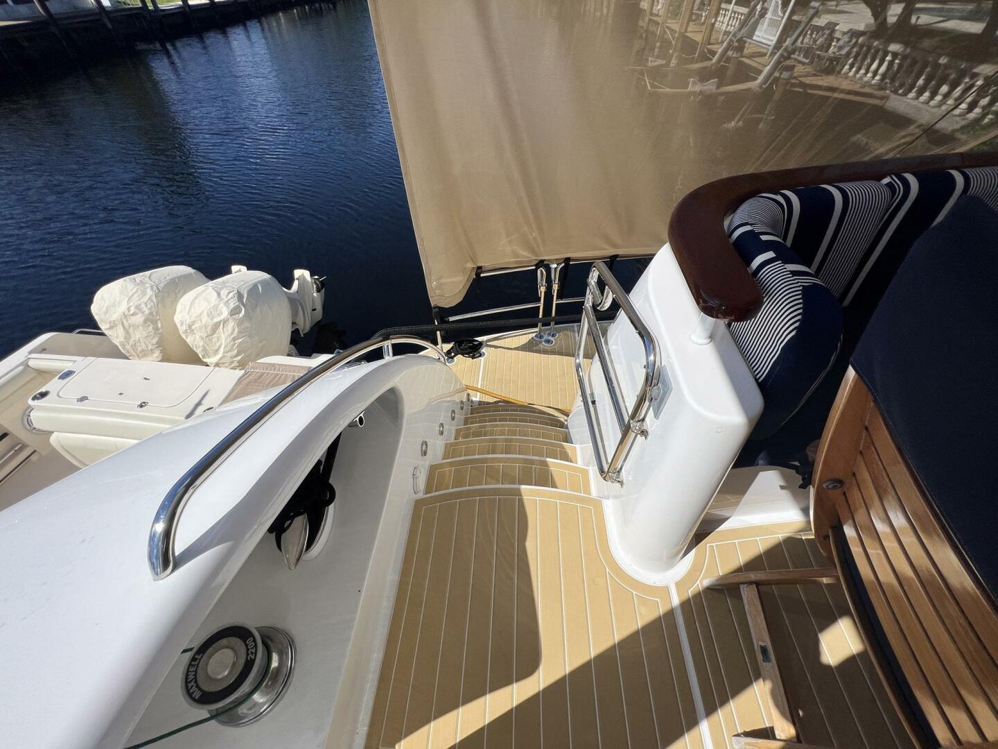 Slide: The Image of Hatteras Motor Yacht 2004 - 3965042