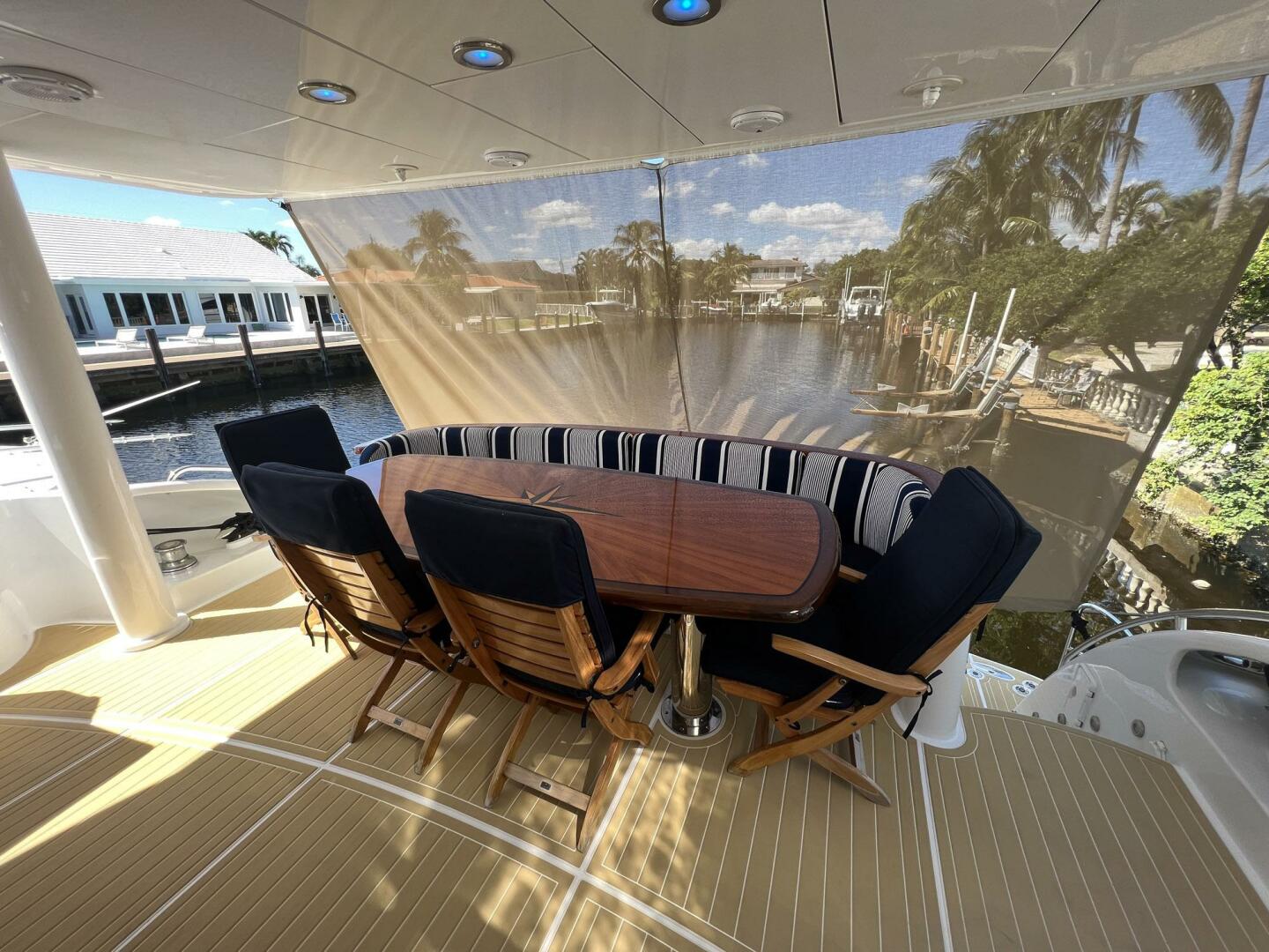Slide: The Image of Hatteras Motor Yacht 2004 - 3965043