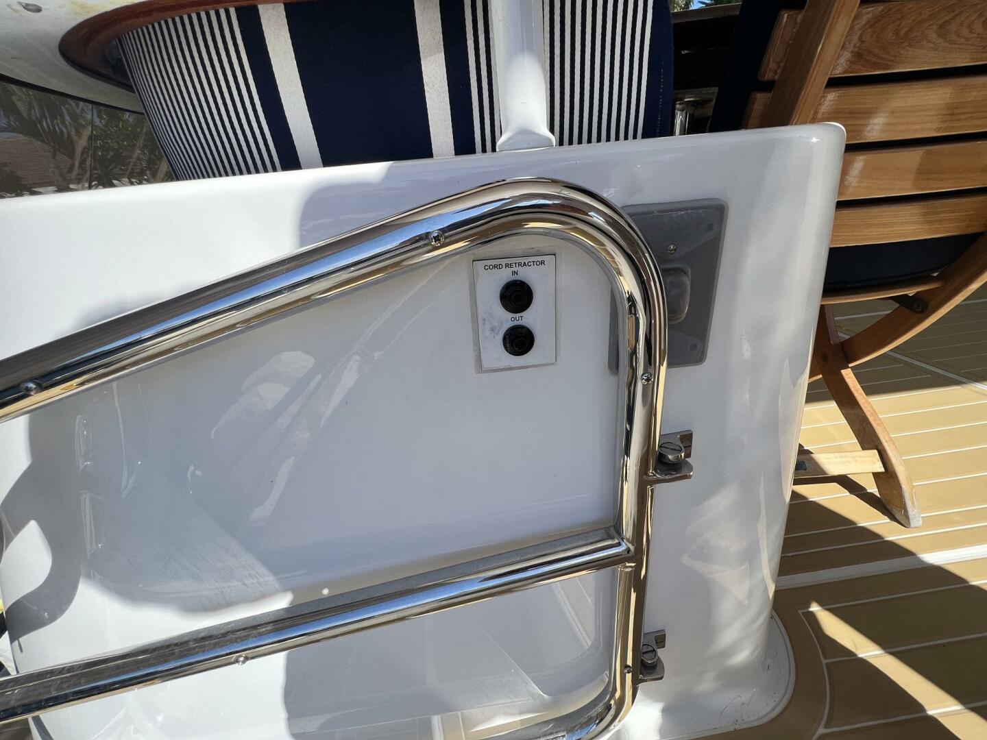 Slide: The Image of Hatteras Motor Yacht 2004 - 3965046