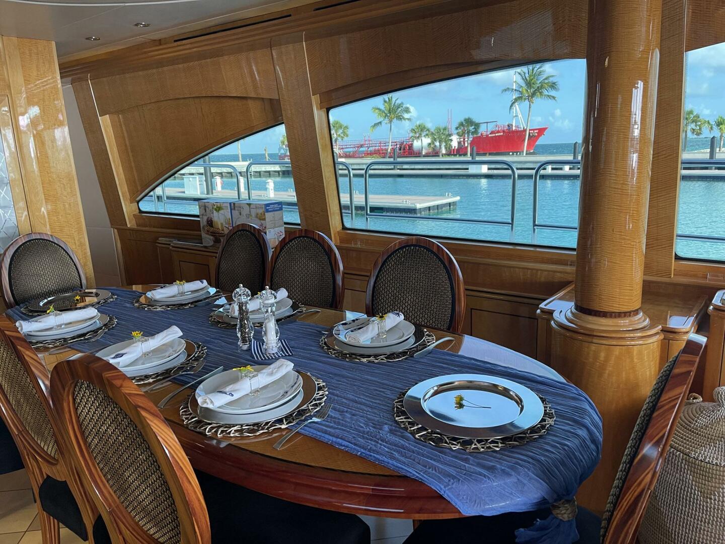 Slide: The Image of Hatteras Motor Yacht 2004 - 3964984