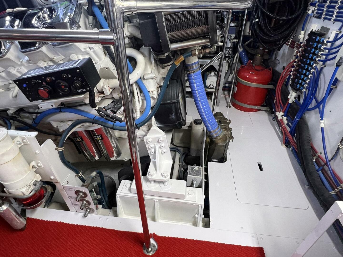 Slide: The Image of Hatteras Motor Yacht 2004 - 3965067