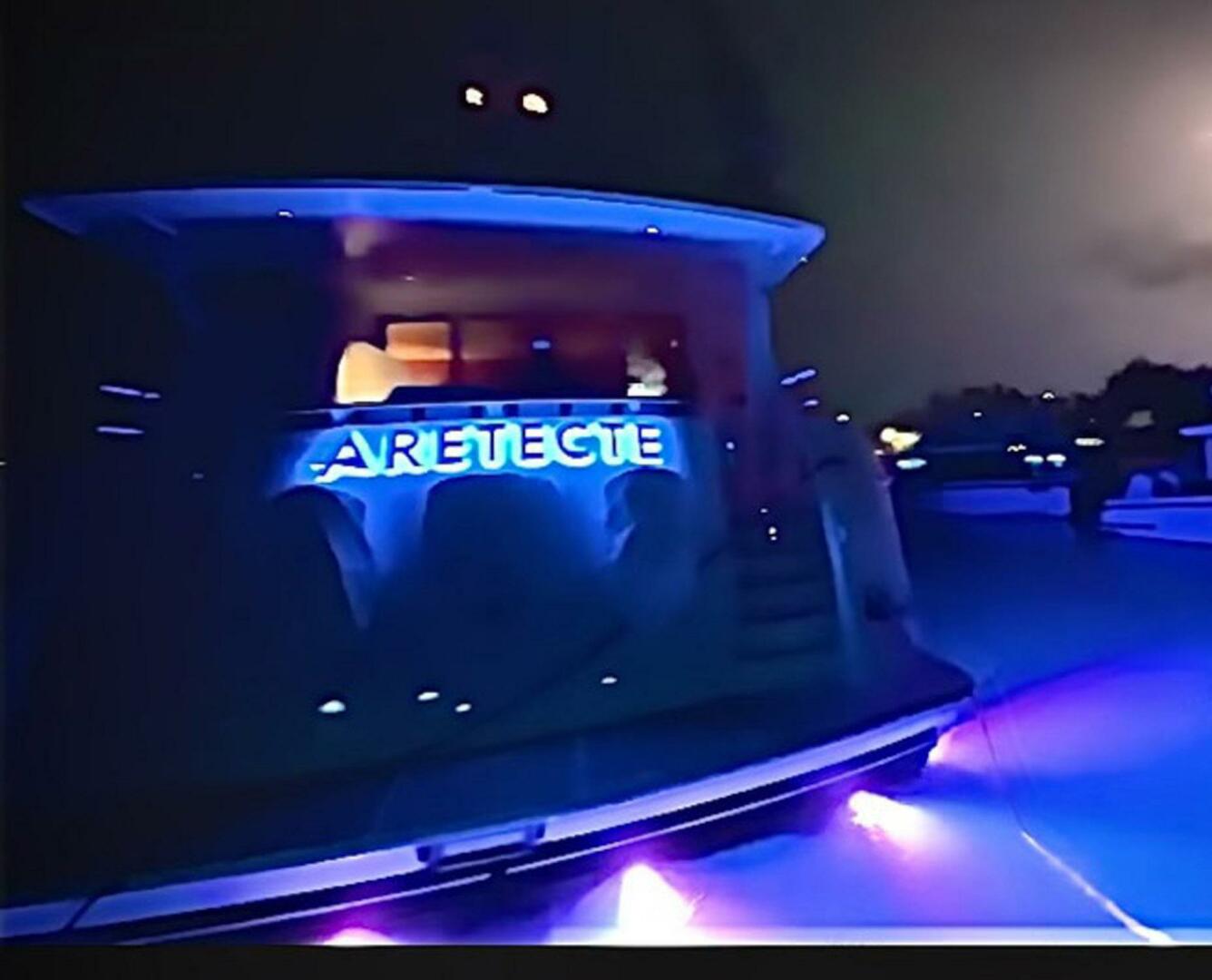 Slide: The Image of Hatteras Motor Yacht 2004 - 3965075