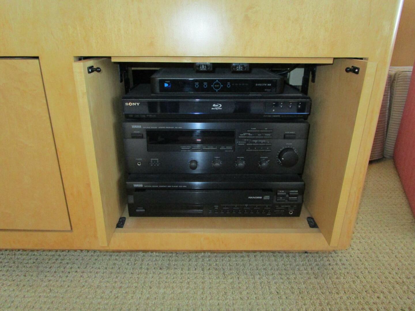 Slide: The Image of Salon Entertainment Center   - 5121443