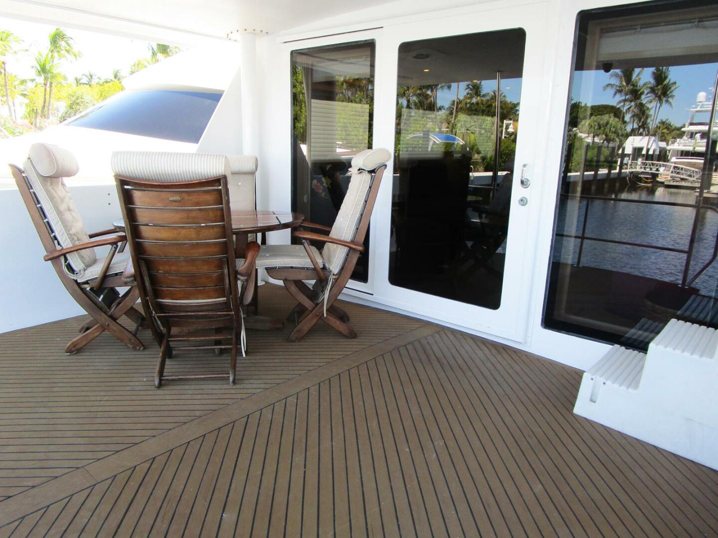 Slide: The Image of Aft Deck  - 5121445