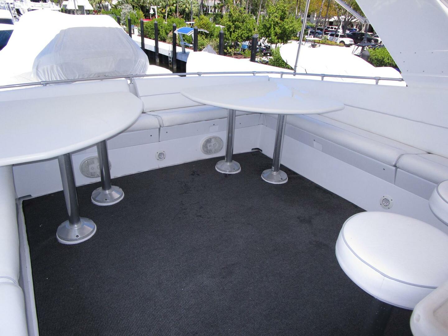Slide: The Image of Flybridge Seating Port  - 5121490