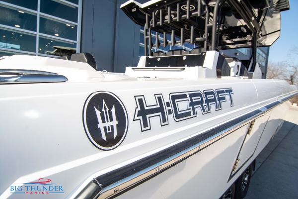 Slide: The Image of 2023 Hayaari Marine H44Z boat at Big Thunder Marine dealership. - 10