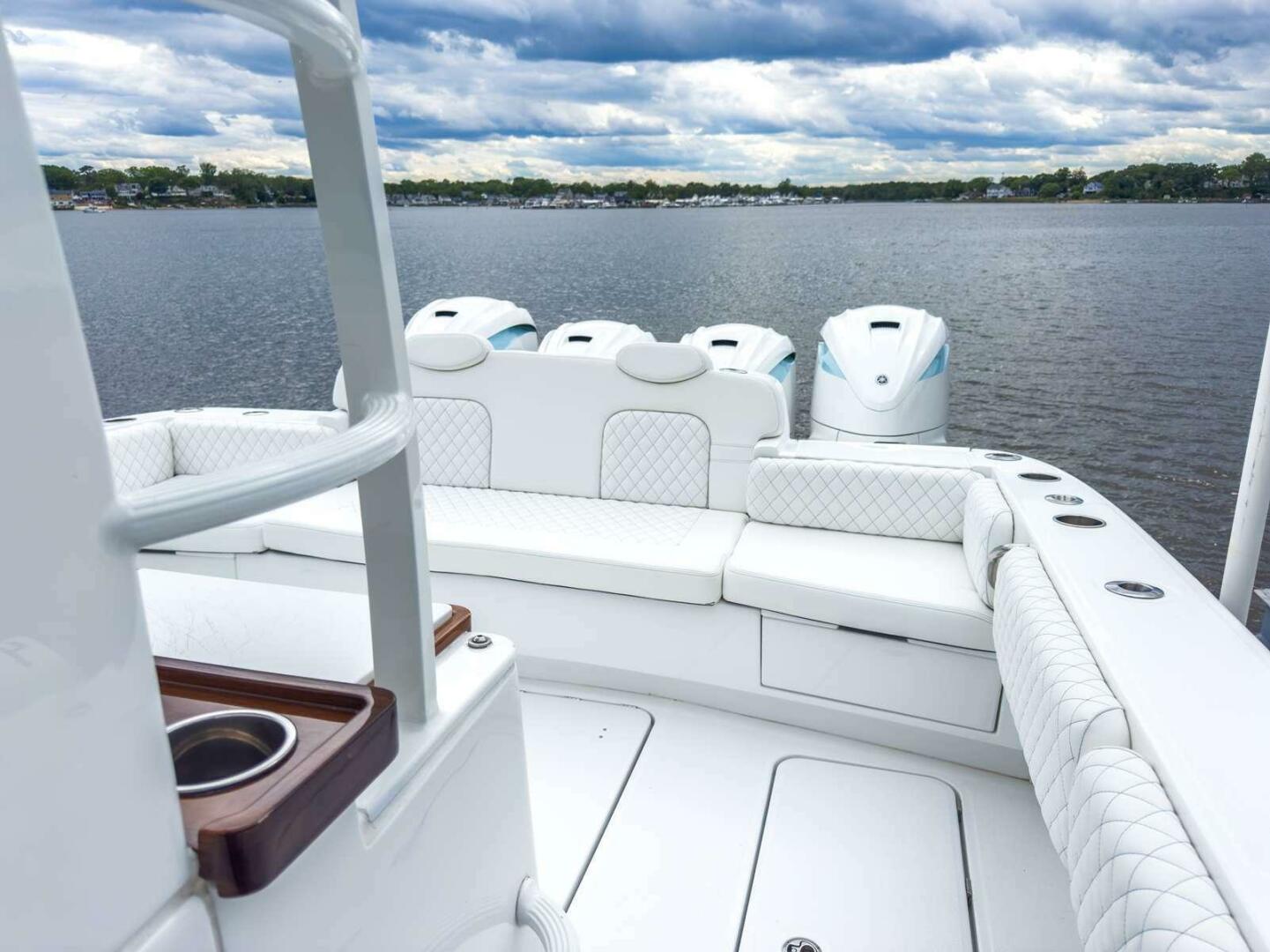 Slide: The Image of HCB 42 Lujo 2023 - 5344944